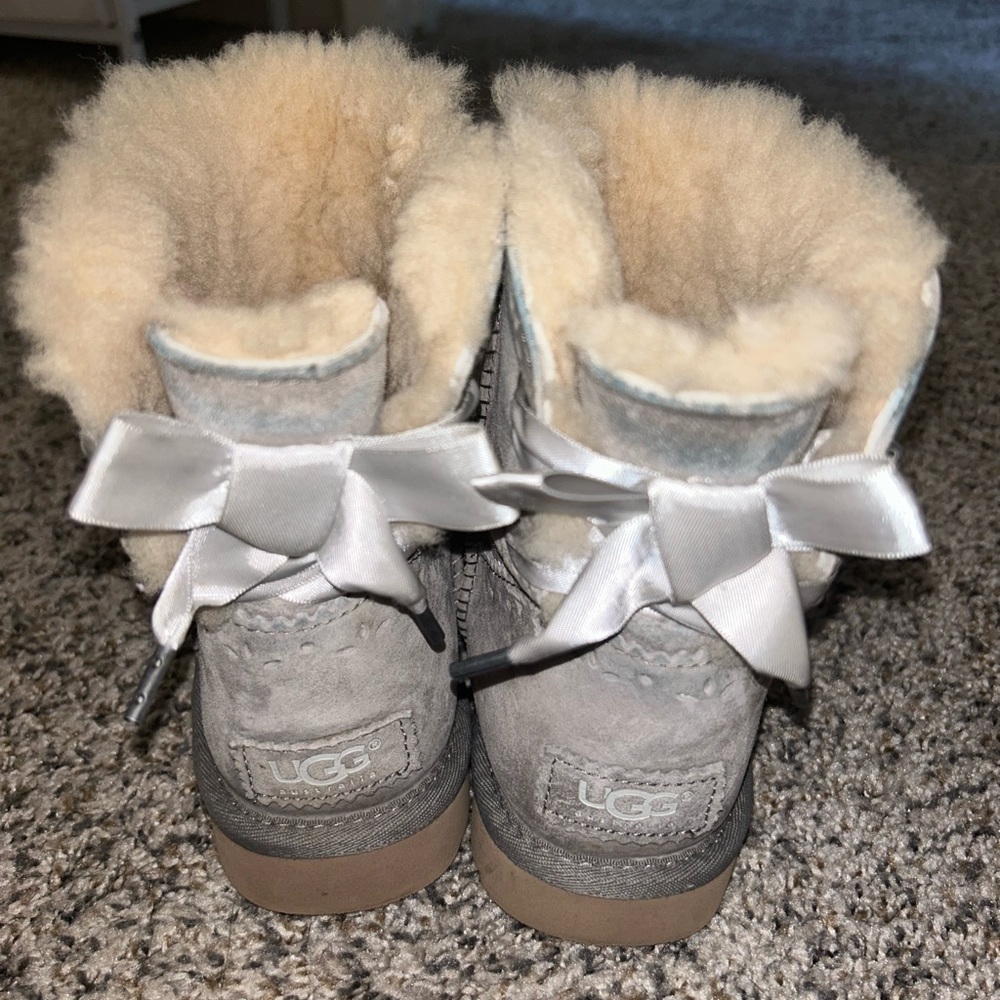 Uggs - image 2